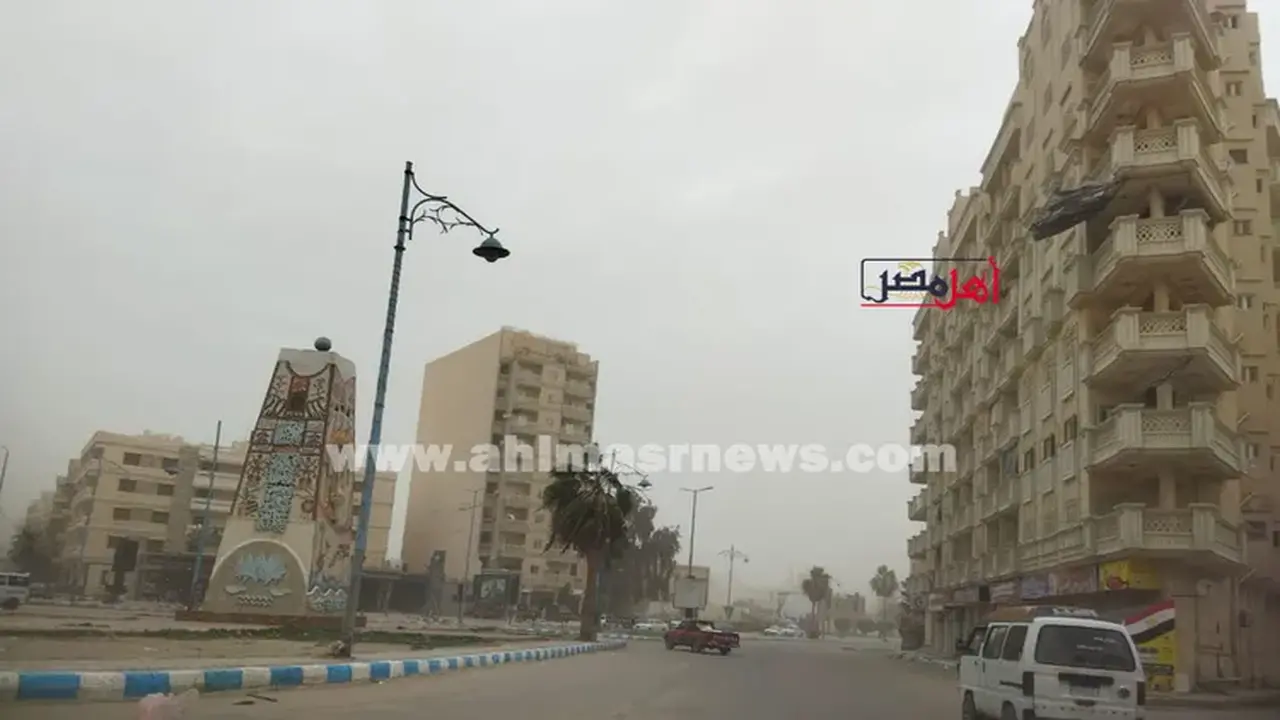 عواصف ترابية ورياح شديدة تضرب مطروح والعلمين الجديدة في مشاهد جوية ملفتة